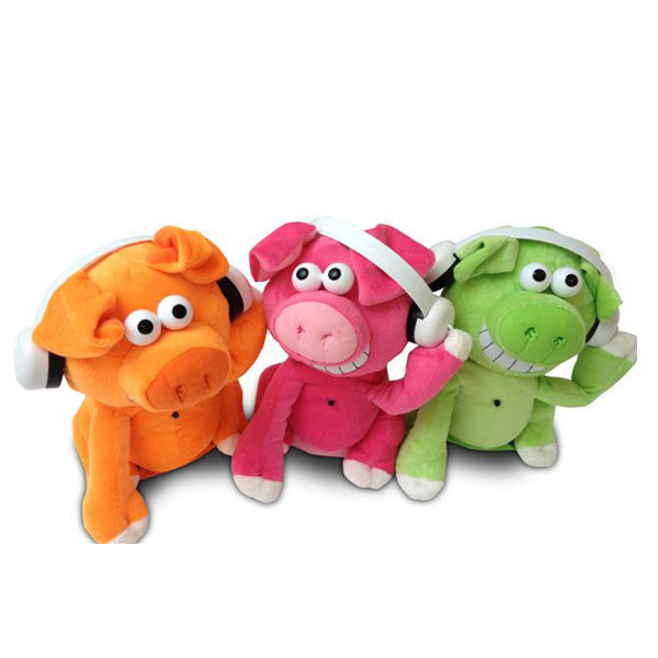 Интерактивна плюшена играчка Прасчо DJ, която повтаря думи