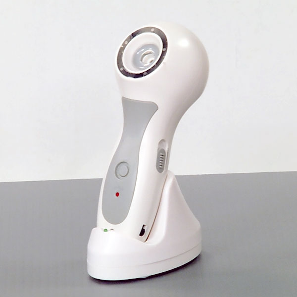 Сбогом на портокаловата кожа с антицелулитен масажор Cellulles Force II