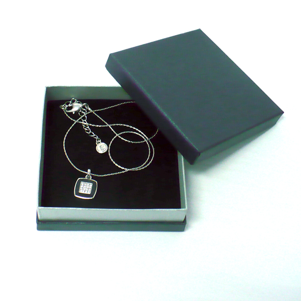 Бижутата – незаменими за съвършена визия